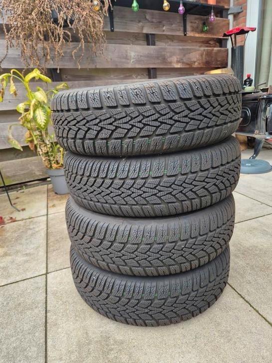 Dunlop Winterbanden. 175/65/R14 zo goed als nieuw!, Auto-onderdelen, Overige Auto-onderdelen, Ophalen