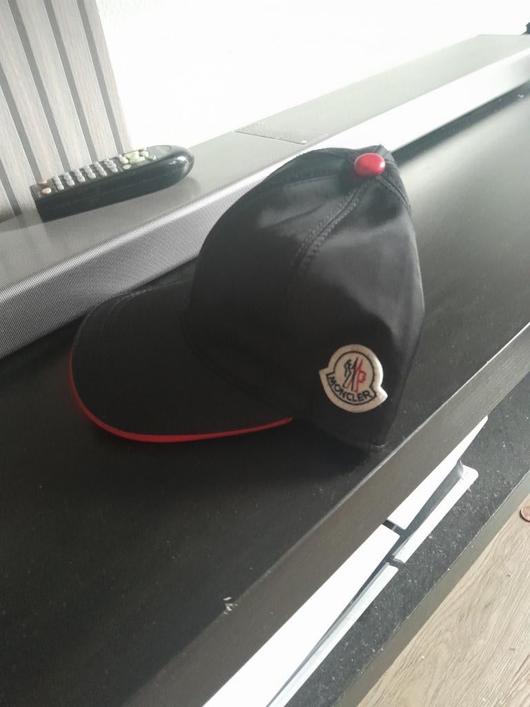 Moncler Pet - Zwart met Rode Details, Moncler, Nieuw, Pet, One size fits all