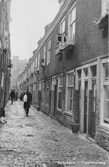 (388-150-025) Rotterdam Thoolensteeg beschikbaar voor biedingen