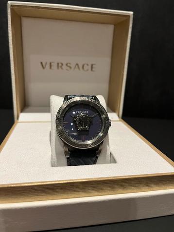 VERSACE horloge beschikbaar voor biedingen