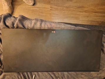 LG Souundplate geen stroomkabel bij kan wel testen via stroo beschikbaar voor biedingen