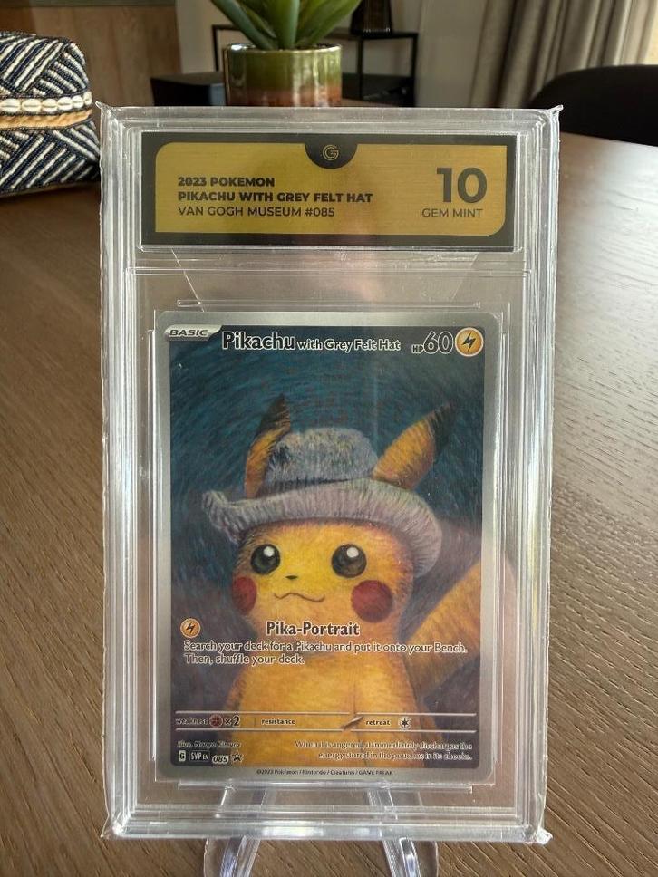 Pokemon Pikachu with Grey Hat SVP085 Gem Mint, Hobby en Vrije tijd, Verzamelkaartspellen | Pokémon, Nieuw, Losse kaart, Foil, Verzenden