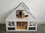 Houten poppenhuis, Kinderen en Baby's, Speelgoed | Poppenhuizen, Ophalen, Zo goed als nieuw, Poppenhuis
