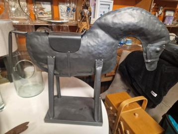 Groot metalen paardje - 67x50 cm beschikbaar voor biedingen
