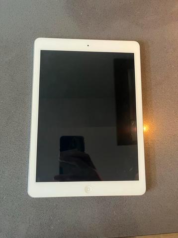 iPad Air 1e gen. 16GB Wifi - Uit 2013 beschikbaar voor biedingen