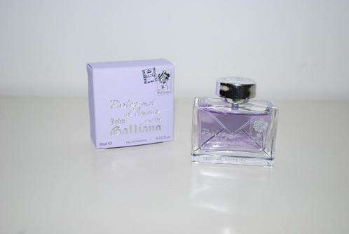 Miniatuur John Galliano Parlez Moi d' Amour Encore, Verzamelen, Parfumverzamelingen, Zo goed als nieuw, Miniatuur, Gevuld, Ophalen of Verzenden