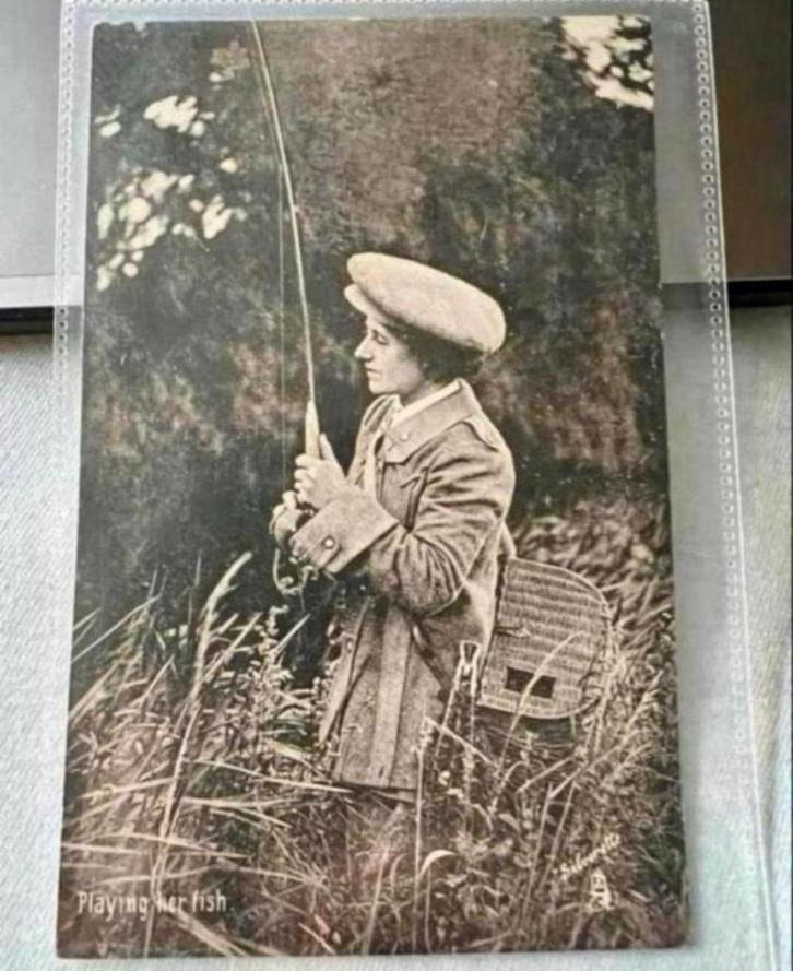 Oude postkaart Silverette The lady Angler 6533. London 1928, Verzamelen, Ansichtkaarten | Buitenland, Gelopen, Engeland, 1920 tot 1940