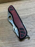 VICTORINOX.  ONE HAND, Caravans en Kamperen, Kampeergereedschap, Ophalen of Verzenden, Gebruikt