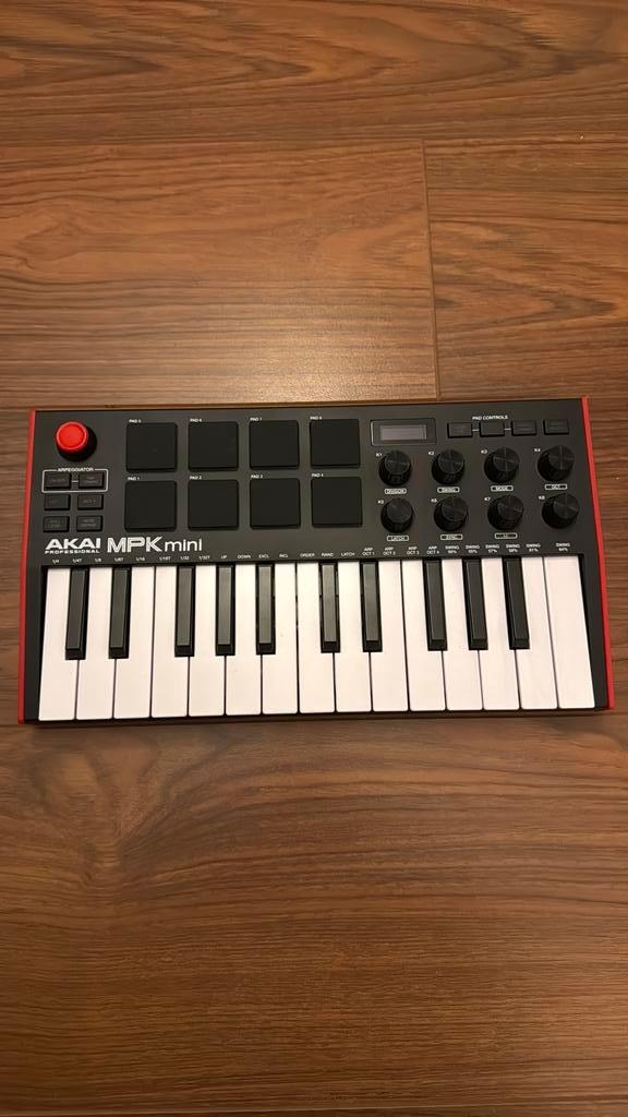 AKAI MPK Mini MK3 compacte MIDI controller/ keyboard, Muziek en Instrumenten, Midi-apparatuur, Zo goed als nieuw, Ophalen