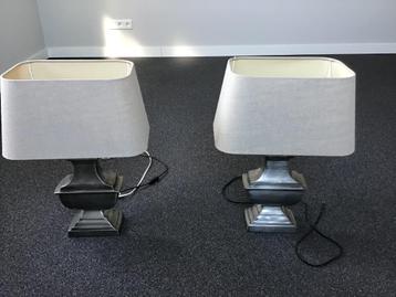 2 schemerlampen beschikbaar voor biedingen