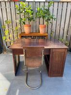 Vintage houten bureau met stoel, beide uit 1939, Huis en Inrichting, Bureaus, Ophalen, Gebruikt, Bureau