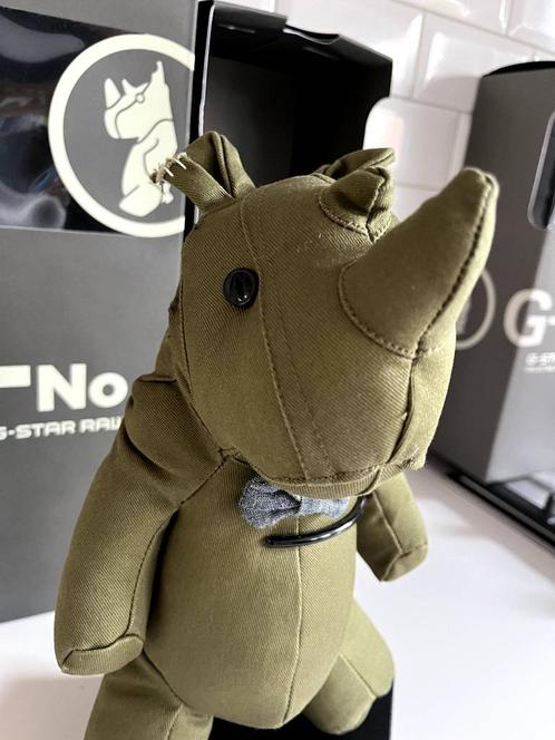Rhino G-No Raw G-star RAW - Sage with Bowtie, Verzamelen, Poppetjes en Figuurtjes, Nieuw, Ophalen of Verzenden