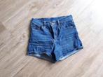 Levi korte spijkerbroek jeans maat 26 S Levi's Strauss, Kleding | Dames, Spijkerbroeken en Jeans, Levi's, Blauw, Ophalen of Verzenden