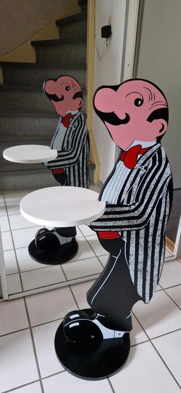 Vintage houten butler beschikbaar voor biedingen