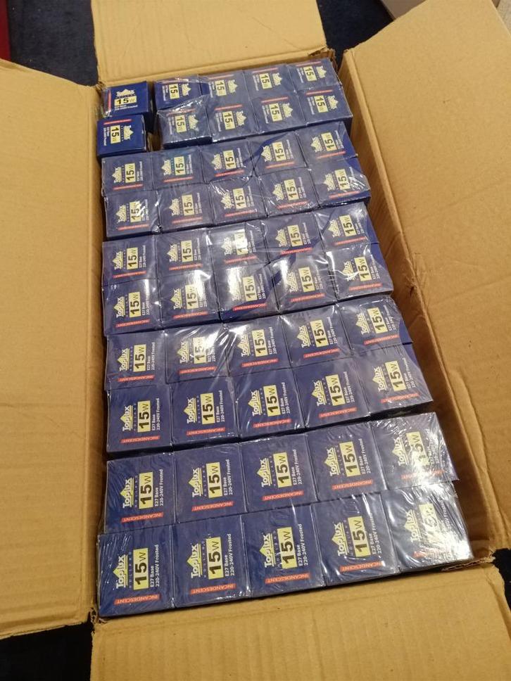 gloeilampen 15W E27 WIT NIEUW, Huis en Inrichting, Lampen | Losse lampen, Nieuw, Gloeilamp, Minder dan 30 watt, E27 (groot), Ophalen of Verzenden