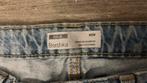 Bershka Mom Jeans - Maat 40, Ophalen of Verzenden, Zo goed als nieuw, Blauw, W30 - W32 (confectie 38/40)