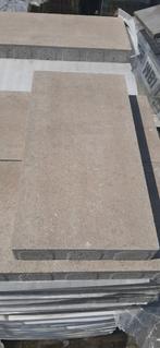 Betontegel 30x60x6 crème nuance, Tuin en Terras, Tegels en Klinkers, Ophalen, Zo goed als nieuw, Beton, Terrastegels