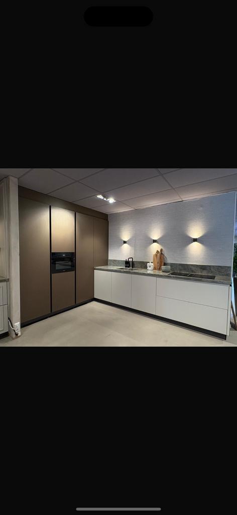 showroom keuken met steen blad spoelbak verstek !, Huis en Inrichting, Keuken | Complete keukens, Nieuw, Overige typen, Overige kleuren
