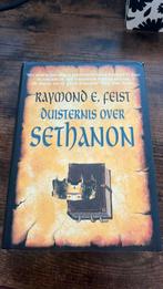 Raymond E. Feist - Sage scheuring 3 Duisternis over Sethanon, Ophalen of Verzenden, Zo goed als nieuw, Raymond E. Feist