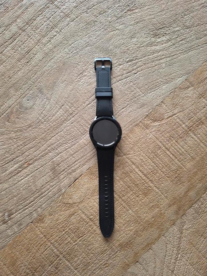 Smartwatch - Perfecte conditie!, Sieraden, Tassen en Uiterlijk, Smartwatches, Zo goed als nieuw, Android, Zwart, Afstand, Calorieverbanding