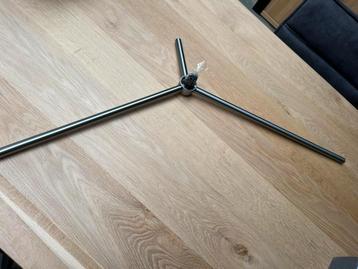 Samsung tv voet beschikbaar voor biedingen