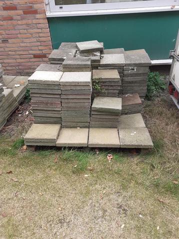 Terrastegels 30x30 - ca. 600 stuks beschikbaar voor biedingen