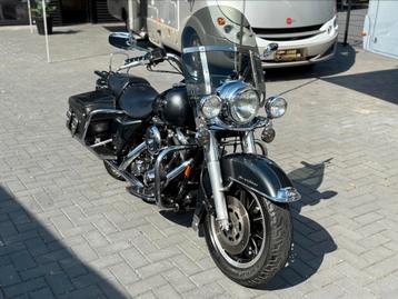 Zeer Mooie HARLEY DAVIDSON FLHRI ROADKING TOUR 1997 GRIJS beschikbaar voor biedingen