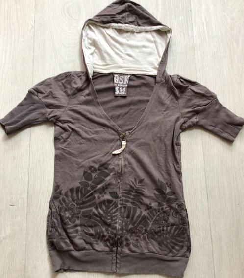 Trui / vest met capuchon maat S van Bershka, Kleding | Dames, Truien en Vesten, Zo goed als nieuw, Maat 36 (S), Bruin, Ophalen of Verzenden