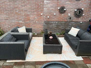 Loungeset - tuinset beschikbaar voor biedingen