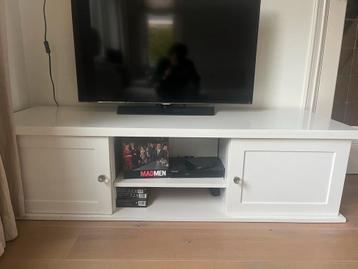 TV Meubel met opbergruimte beschikbaar voor biedingen