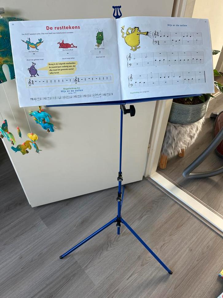 Muziekstandaard - Ideaal voor kinderen, Muziek en Instrumenten, Standaards, Zo goed als nieuw, Muziekstandaard, Accordeon, Cello