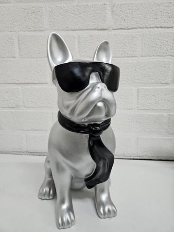 BULLDOG , HOND , ZILVER , BEELD , ZONNEBRIL , NIEUW ,MANCAVE beschikbaar voor biedingen