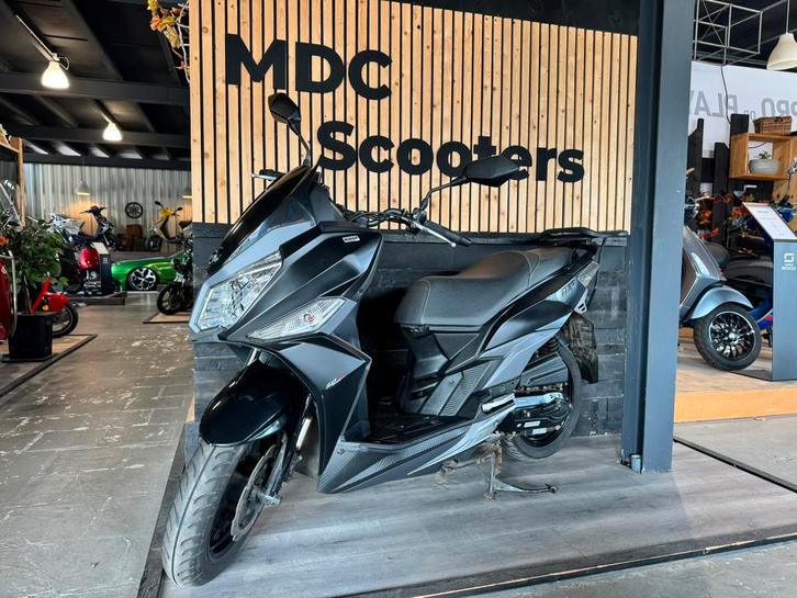 Sym Jet14, Fietsen en Brommers, Scooters | SYM, Zo goed als nieuw, Overige modellen, Maximaal 45 km/u, Benzine, Ophalen of Verzenden
