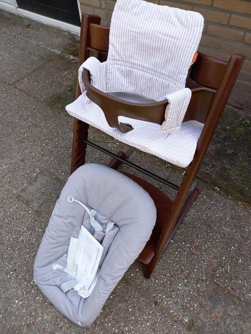 Stokke Tripp Trapp stoel, met newbornset en babyset, Kinderen en Baby's, Kinderstoelen, Gebruikt, Meegroeistoel, Aanschuifbaar