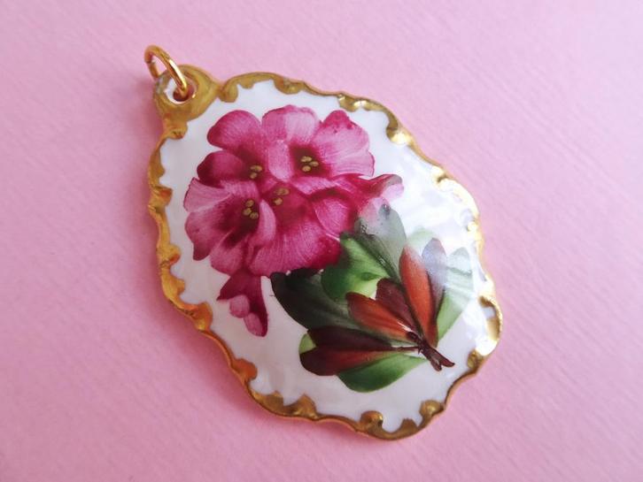 jwg Grote vintage ketting hanger porselein bloem roze goud, Sieraden, Tassen en Uiterlijk, Antieke sieraden, Hanger, Overige materialen