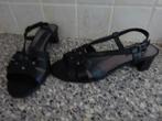 ARIANE zwarte schoen + 4 cm hak - maat 37, Ophalen of Verzenden, Schoenen met lage hakken, Zo goed als nieuw, Zwart