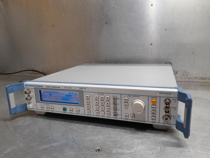 Rohde & Schwarz SMR20 RF Signal Generator 1GHz-20GHz R&S SMR, Doe-het-zelf en Verbouw, Meetapparatuur, Zo goed als nieuw, Ophalen