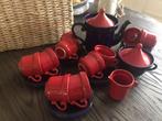 Vintage rood theeservies van Driehoek Huizen, Huis en Inrichting, Keuken | Servies, Ophalen of Verzenden, Porselein, Overige stijlen
