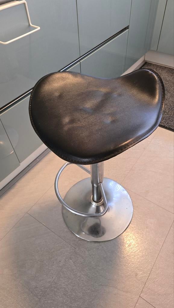 Bar kruk met lederen zitting, Ophalen, Gebruikt, 60 tot 90 cm, 1 kruk