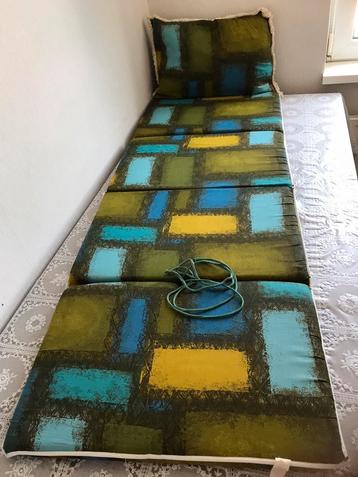 Vintage tuinkussen opvouwbaar tuinmatras sixties  beschikbaar voor biedingen