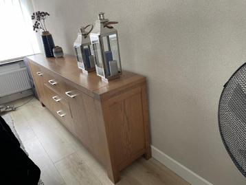 Dressoir eikenhout, in goede staat  beschikbaar voor biedingen