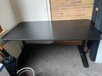 Zwart IKEA BEKANT bureau, Huis en Inrichting, Bureaus, Ophalen, In hoogte verstelbaar, Gebruikt, Bureau