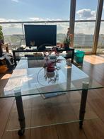 Glazen salontafel met wielen, Ophalen, 100 tot 150 cm, 50 tot 100 cm, Zo goed als nieuw