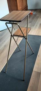 Instelbare tafel voor film of diaprojector + projectiescherm, Ophalen