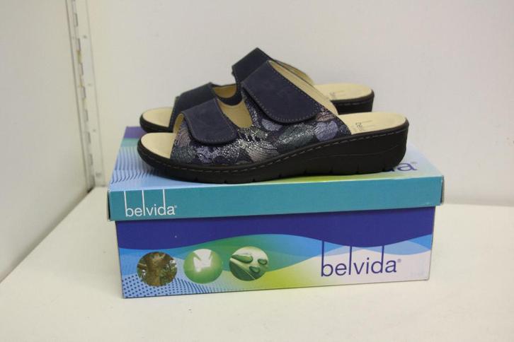 Belvida slippers. Maat 39. Donkerblauw. Nieuw in doos., Kleding | Dames, Schoenen, Nieuw, Sandalen of Muiltjes, Blauw, Ophalen of Verzenden