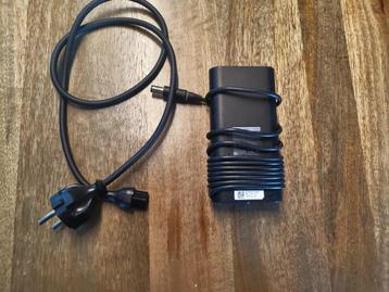 Dell 90w oplader beschikbaar voor biedingen