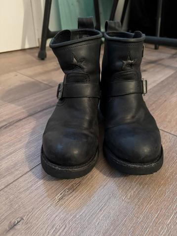 Sendra laarzen beschikbaar voor biedingen