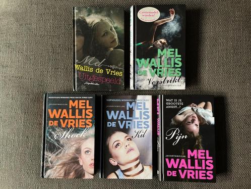 Mel Wallis de Vries - Uitgespeeld Verstrikt Kil Shock Pijn, Boeken, Kinderboeken | Jeugd | 13 jaar en ouder, Zo goed als nieuw
