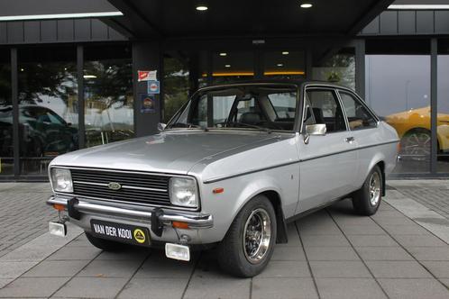 Ford Escort 1.6 Ghia (bj 1977, automaat), Auto's, Oldtimers, Te koop, Ford, Benzine, Sedan, Automaat, Origineel Nederlands, Zilver of Grijs