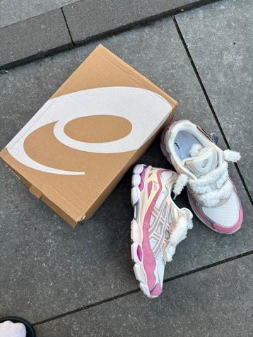 Asics Gel NYC Cream Mineral Beige Pink beschikbaar voor biedingen
